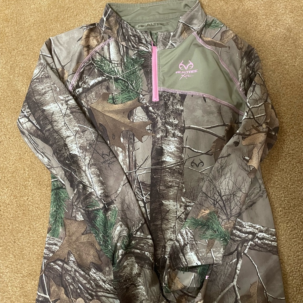 Kids XL  Realtree camouflaged and pink dri-fit pullover.